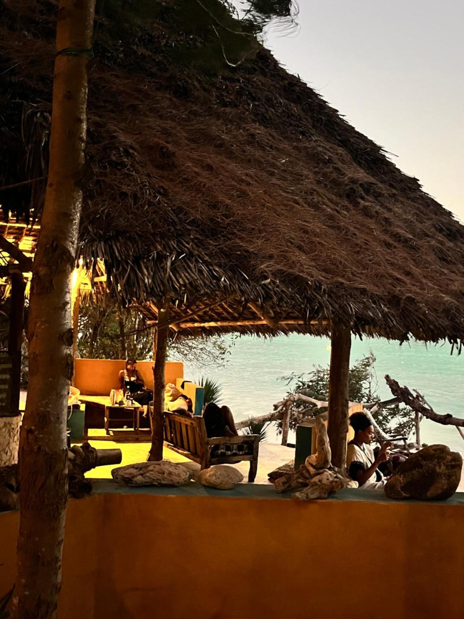 Sazani Beach Lodge And Tidal Lounge نونغوي المظهر الخارجي الصورة